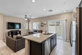 Photo #2: 2755947 Listing 