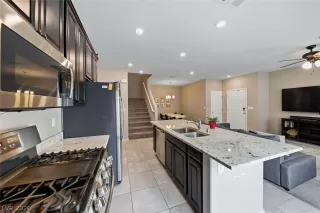 Photo #3: 2755947 Listing 