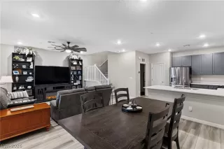 Photo #3: 2755950 Listing