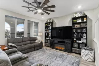 Photo #5: 2755950 Listing