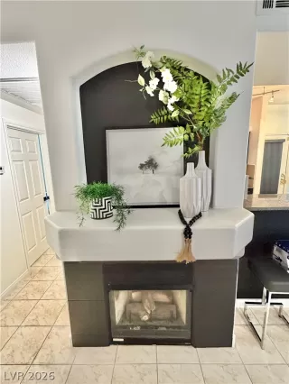 Photo #3: 2755976 Listing