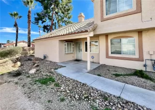 Photo #3: 2755984 Listing