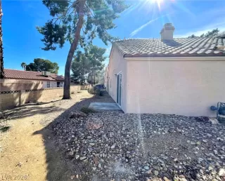 Photo #5: 2755984 Listing