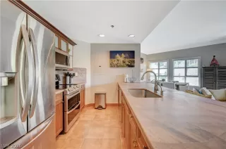 Photo #6: 2756010 Listing