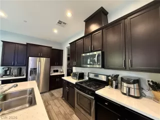 Photo #2: 2756028 Listing 