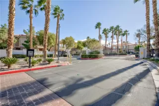 Photo #1: 2756032 Listing