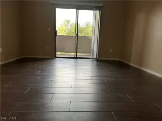 Photo #6: 2756055 Listing 