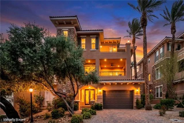 MLS: 2756075 Condo For Sale