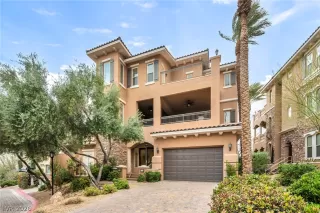 Photo #1: 2756075 Listing 