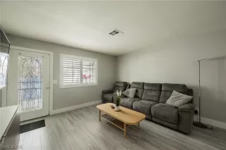 Photo #3: 2756081 Listing 