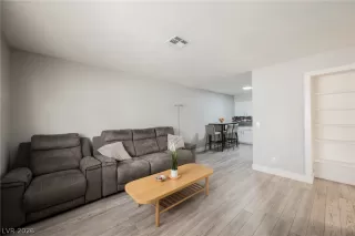 Photo #5: 2756081 Listing 