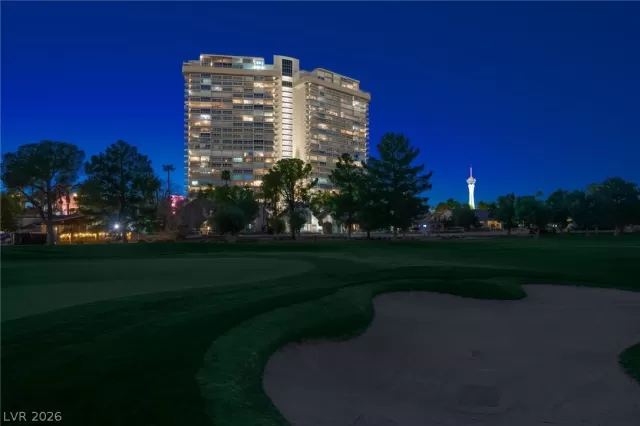 MLS: 2756089 Condo For Sale