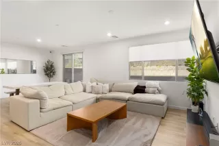 Photo #1: 2756151 Listing 