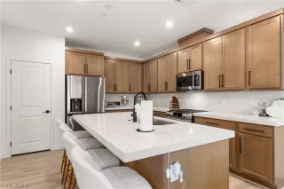 Photo #3: 2756151 Listing 