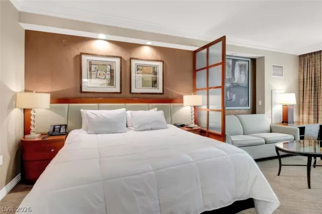 MLS: 2756182 Condo For Sale