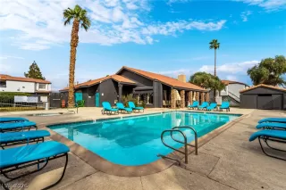 Photo #1: 2756221 Listing 