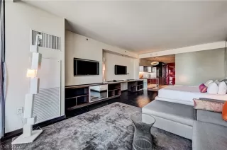 Photo #2: 2756270 Listing