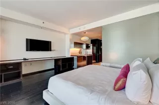 Photo #5: 2756270 Listing