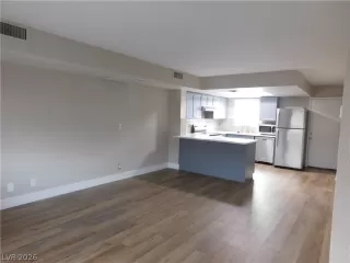 Photo #1: 2756271 Listing