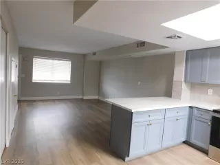 Photo #4: 2756271 Listing