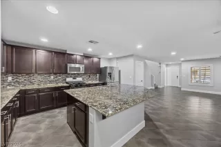 Photo #5: 2756274 Listing 