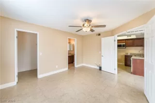 Photo #3: 2756288 Listing