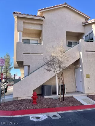 Photo #1: 2756295 Listing