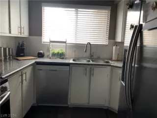 Photo #3: 2756455 Listing