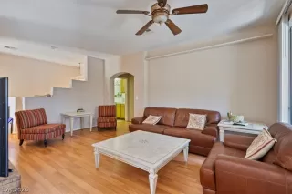 Photo #2: 2756488 Listing 