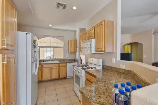 Photo #3: 2756488 Listing 