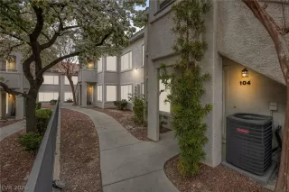 Photo #1: 2756497 Listing 