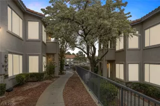 Photo #2: 2756497 Listing 