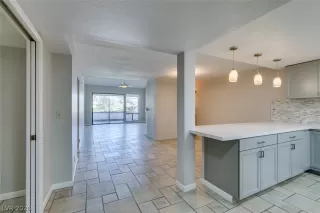 Photo #3: 2756510 Listing