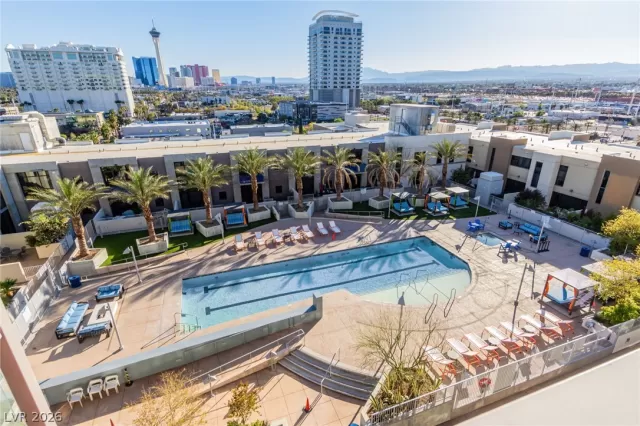 MLS: 2756523 Condo For Sale