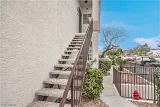 Photo #3: 2756550 Listing 