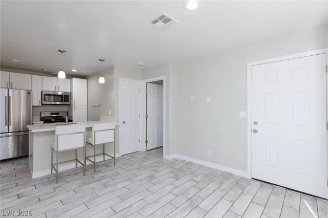 MLS: 2756616 Condo For Sale