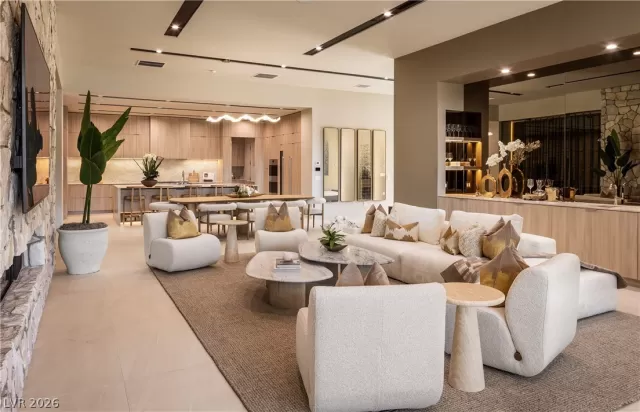 MLS: 2756678 Condo For Sale