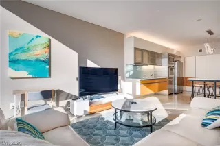 Photo #6: 2756693 Listing