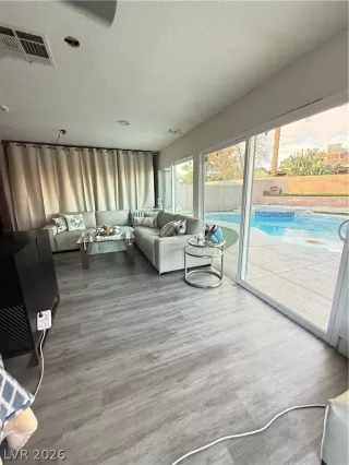 Photo #3: 2756719 Listing 