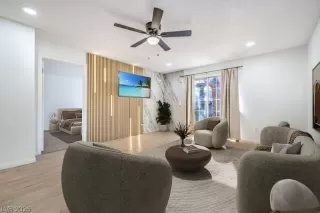 Photo #1: 2756740 Listing