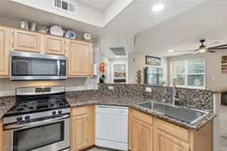 Photo #1: 2756741 Listing 