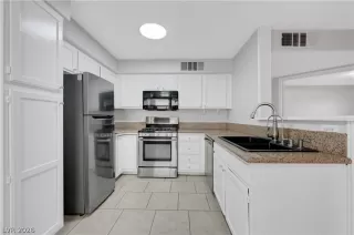 Photo #6: 2756755 Listing 