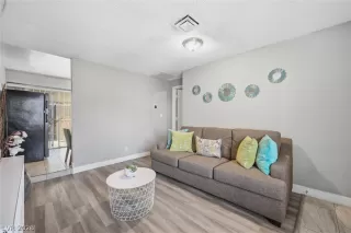 Photo #3: 2756782 Listing 