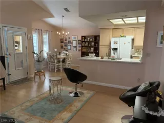 Photo #2: 2756834 Listing