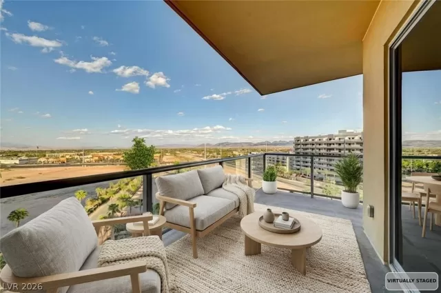 MLS: 2756851 Condo For Sale