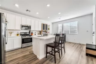 Photo #2: 2756871 Listing 