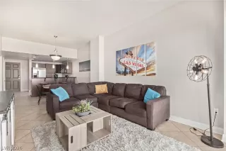 Photo #1: 2756907 Listing 