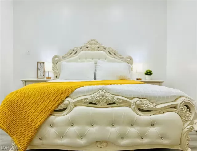 MLS: 2756914 Condo For Sale