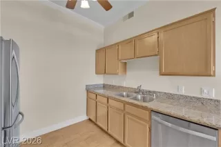 Photo #5: 2756918 Listing 