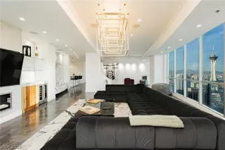 Photo #2: 2756934 Listing 